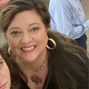 Meet your Posher, Missy!